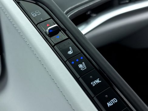 Used 2023 Chevrolet Corvette Stingray Premium Cpe w/ 3LT image 31