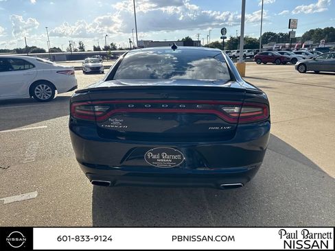 Used 2016 Dodge Charger SXT w/ Rallye Group RWD image 9