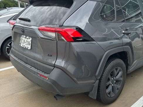 Used 2023 Toyota RAV4 LE FWD image 6