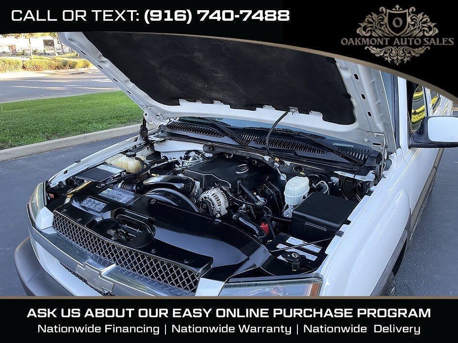 Used 2004 Chevrolet Avalanche 2500 w/ Preferred Equipment Group AWD/4WD image 30