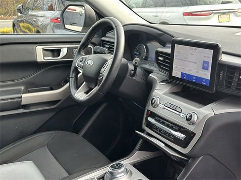 Certified 2022 Ford Explorer XLT image 31