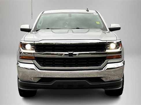 Certified 2018 Chevrolet Silverado 1500 LT image 4