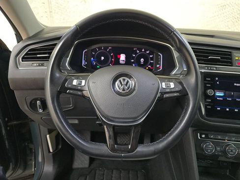 Used 2019 Volkswagen Tiguan SEL FWD image 11