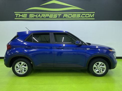Used 2024 Hyundai Venue SE image 7
