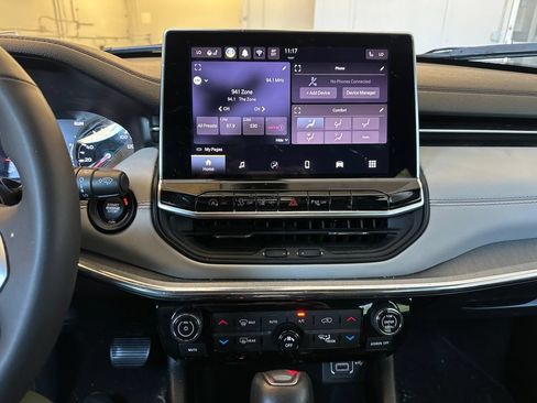 Used 2024 Jeep Compass Limited AWD/4WD image 7