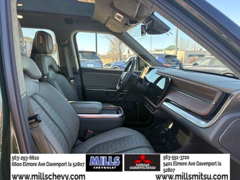 Used 2023 Rivian R1S Adventure image 17