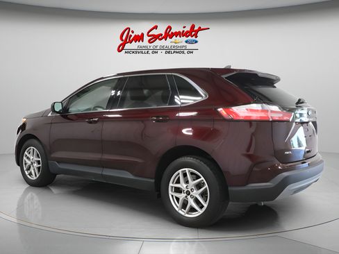 Used 2024 Ford Edge SEL w/ Convenience Package AWD/4WD image 4