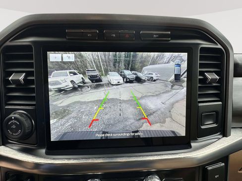 Used 2022 Ford F150 Lariat w/ Equipment Group 502A High image 11