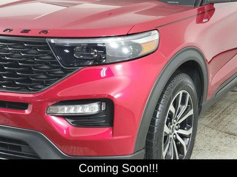 Used 2023 Ford Explorer ST-Line w/ Class IV Trailer Tow Package image 9