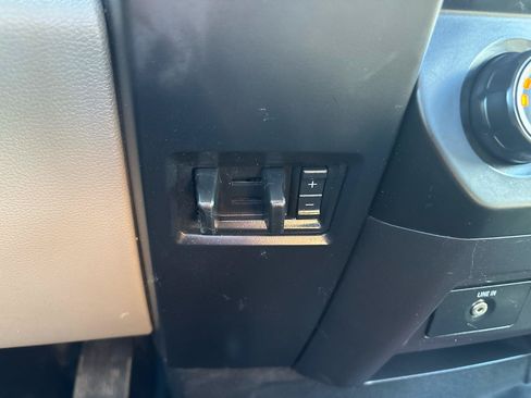 Used 2017 Ford F150 XL w/ XL Power Equipment Group AWD/4WD image 17