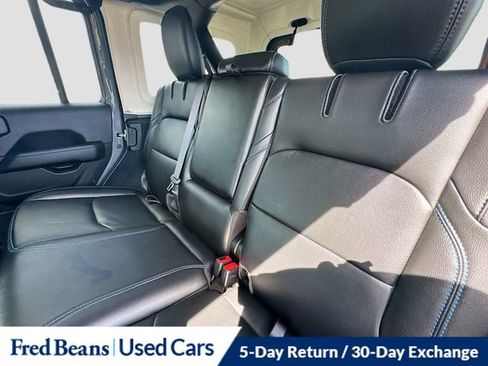 Used 2022 Jeep Wrangler Unlimited Rubicon 4xe AWD/4WD image 30