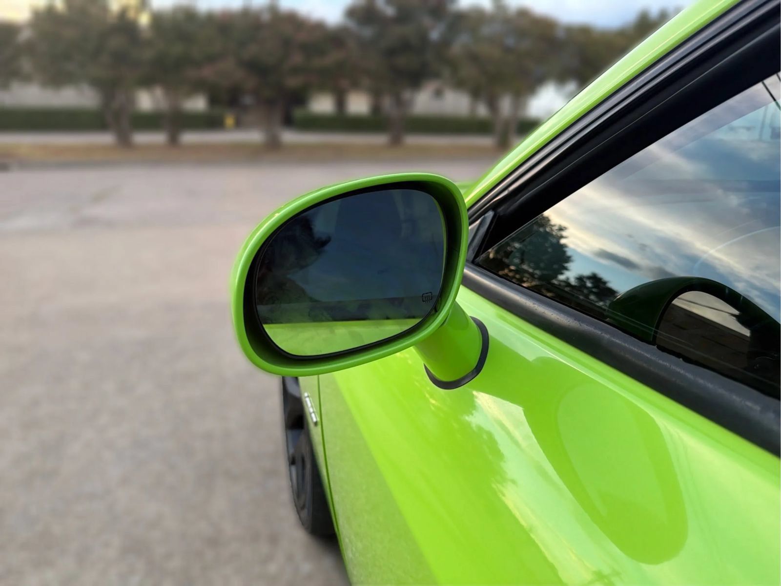 Used 2015 Dodge Challenger R/T Plus RWD image 32