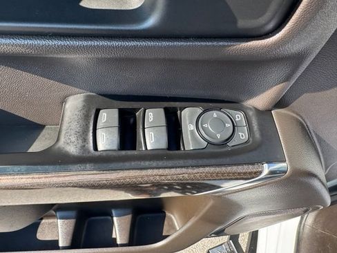 Used 2019 Chevrolet Silverado 1500 LT Trail Boss w/ Bed Protection Package AWD/4WD image 9