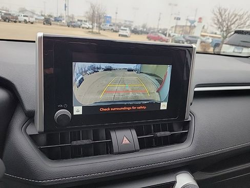 Used 2025 Toyota RAV4 XLE image 20