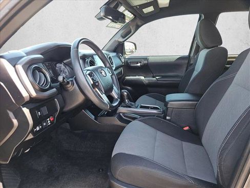 Used 2022 Toyota Tacoma TRD Off-Road w/ Technology Package RWD image 19