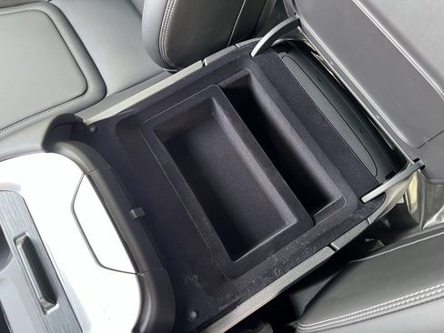 New 2026 Nissan Armada SV image 23