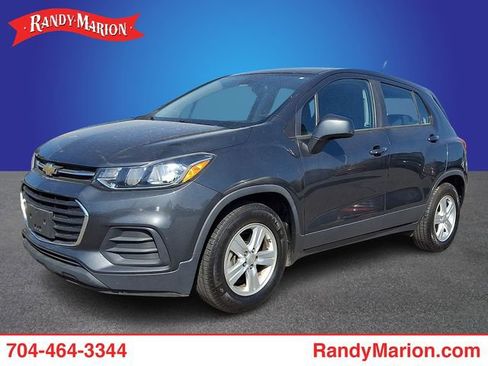 Used 2019 Chevrolet Trax LS image 1