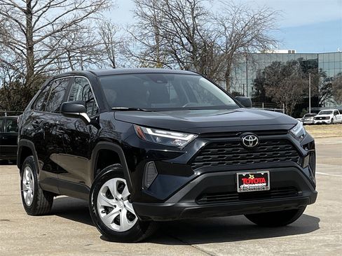 Used 2024 Toyota RAV4 LE image 2