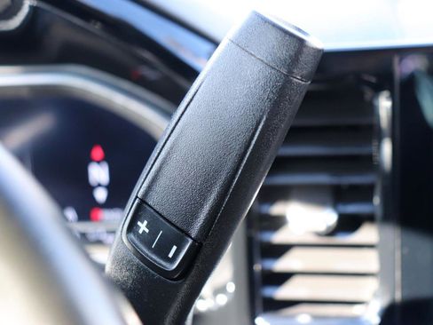 Used 2024 GMC Sierra 1500 SLT image 39