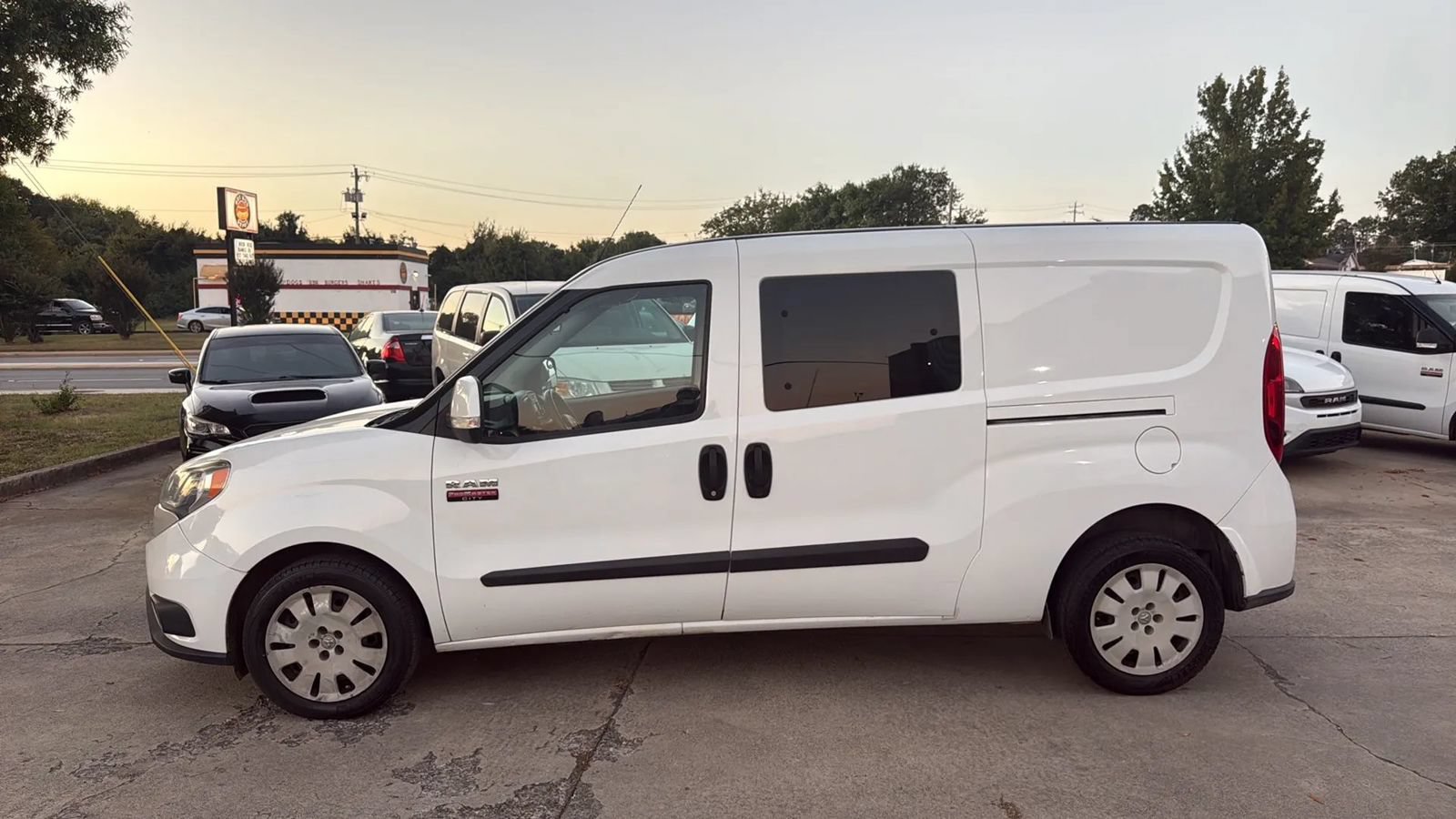 Used 2019 RAM ProMaster City Tradesman SLT FWD image 2