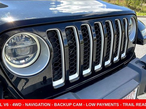 Used 2021 Jeep Wrangler Unlimited Sahara w/ Cold Weather Group AWD/4WD image 31