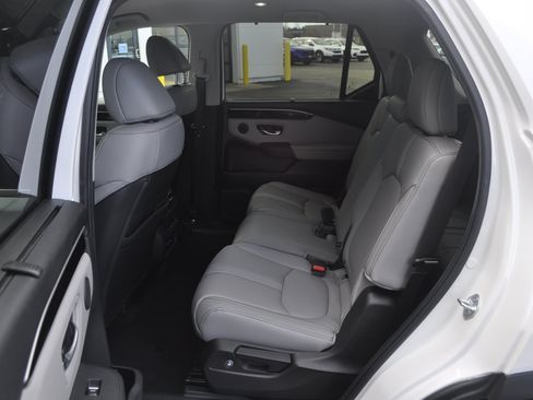 Certified 2025 Honda Pilot EX-L image 13