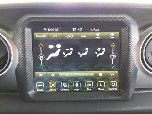 Used 2021 Jeep Wrangler Sport S image 11