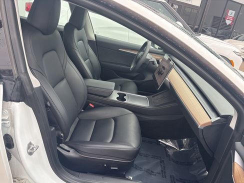 Used 2023 Tesla Model 3 Standard Range image 9