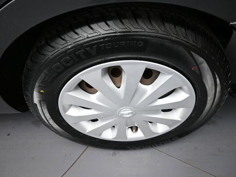 Used 2015 Nissan Versa S Plus image 15