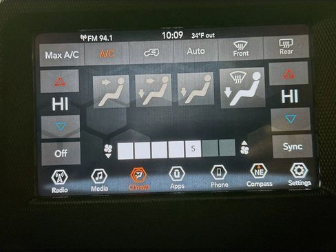 Used 2019 Jeep Wrangler Unlimited Sahara AWD/4WD image 18