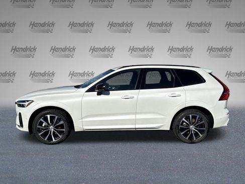Used 2025 Volvo XC60 B5 Plus image 7