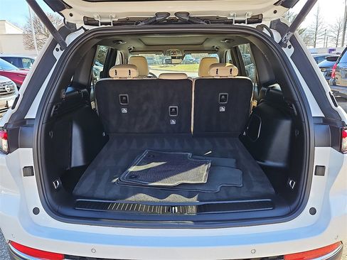 Used 2022 Jeep Grand Cherokee Limited 4xe image 37