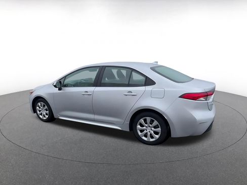Used 2025 Toyota Corolla LE image 10