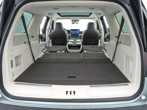 Used 2022 Lincoln Navigator L Black Label AWD/4WD image 27
