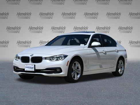 Used 2018 BMW 330i Sedan RWD image 5