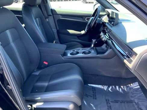 Used 2023 Honda Civic Sport image 8