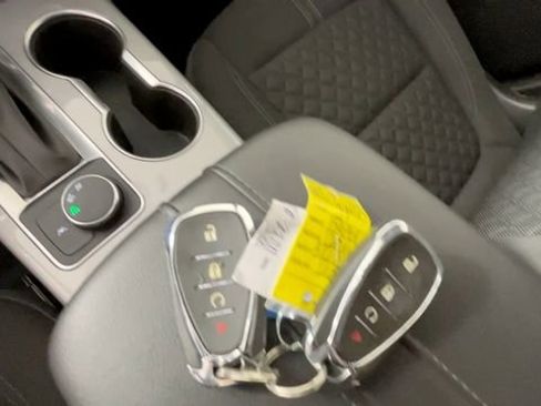 Used 2021 Chevrolet Blazer LT FWD image 30