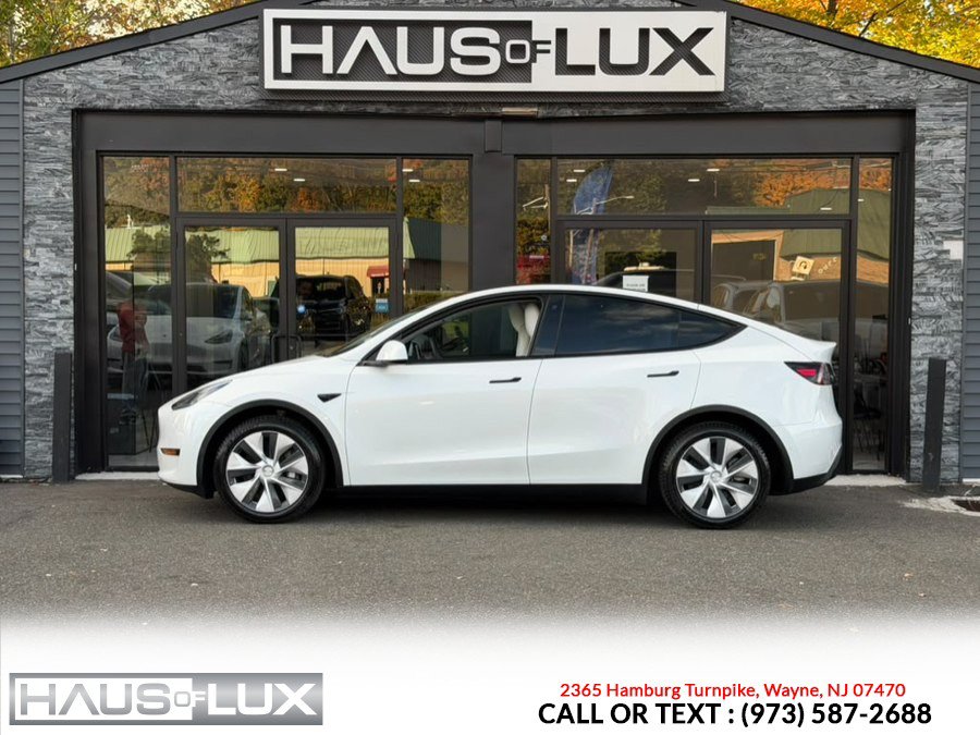 Used 2022 Tesla Model Y Long Range AWD/4WD image 17