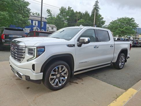 Certified 2023 GMC Sierra 1500 Denali w/ Denali Reserve Package image 3