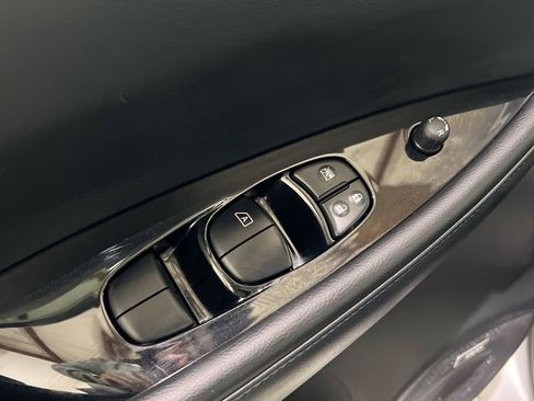 Used 2019 Nissan Leaf SL image 30