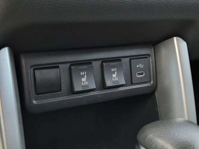 Used 2023 Toyota Corolla Cross XLE w/ Convenience Package AWD/4WD image 28