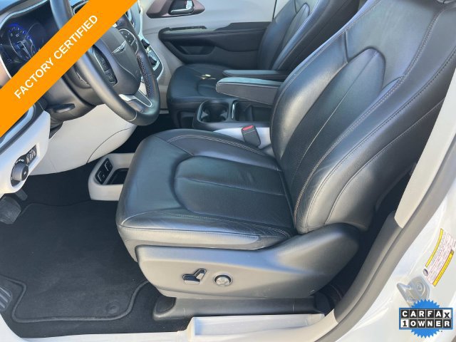 Used 2019 Chrysler Pacifica Touring-L FWD image 27
