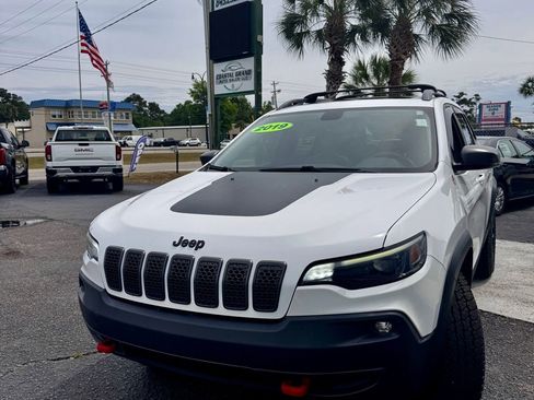 Used 2019 Jeep Cherokee Trailhawk w/ Comfort/Convenience Group AWD/4WD image 7