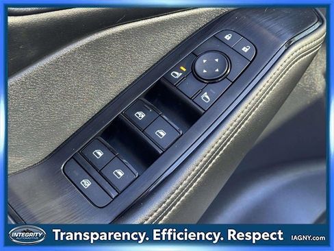 Certified 2022 Nissan Rogue SV w/ SV Premium Package image 21