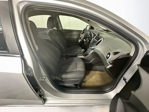 Used 2017 Chevrolet Sonic LT FWD image 28