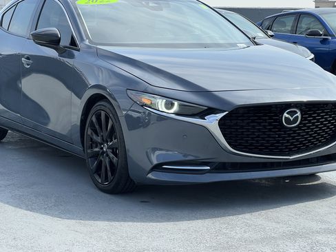 Used 2022 MAZDA MAZDA3 s image 11