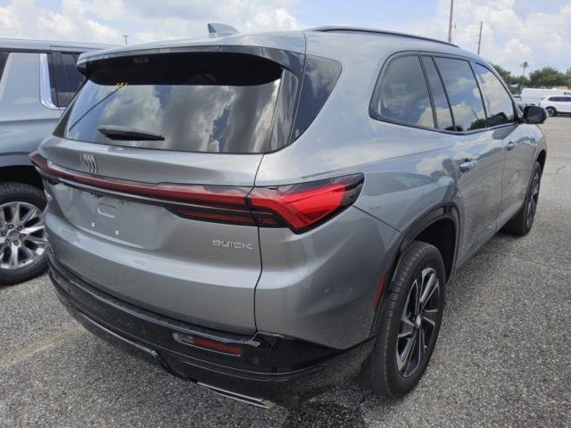 Used 2026 Buick Enclave Sport Touring w/ Power Package FWD image 8