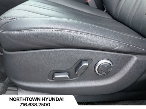 Used 2025 Genesis GV80 2.5T Standard AWD/4WD image 36