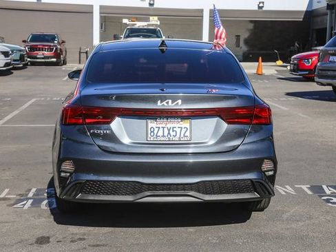 Certified 2022 Kia Forte LXS image 9