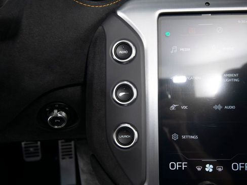 Used 2024 McLaren 750S Spider image 20